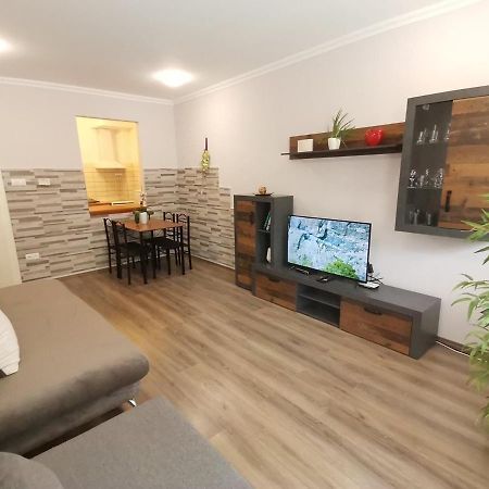 Carpe Diem Apartment Hajdúszoboszló Buitenkant foto