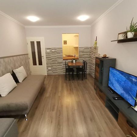 Carpe Diem Apartment Hajdúszoboszló Buitenkant foto