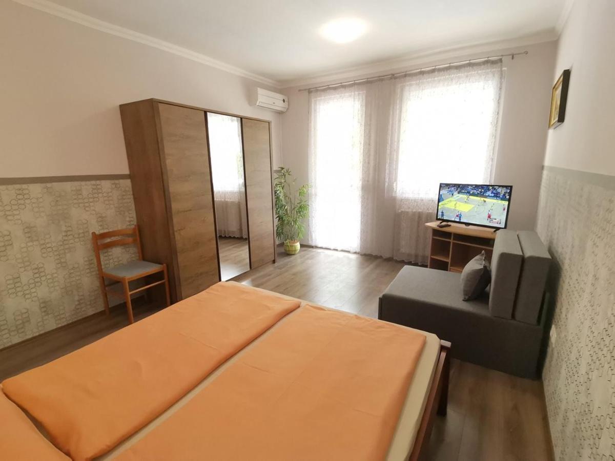 Carpe Diem Apartment Hajdúszoboszló Buitenkant foto