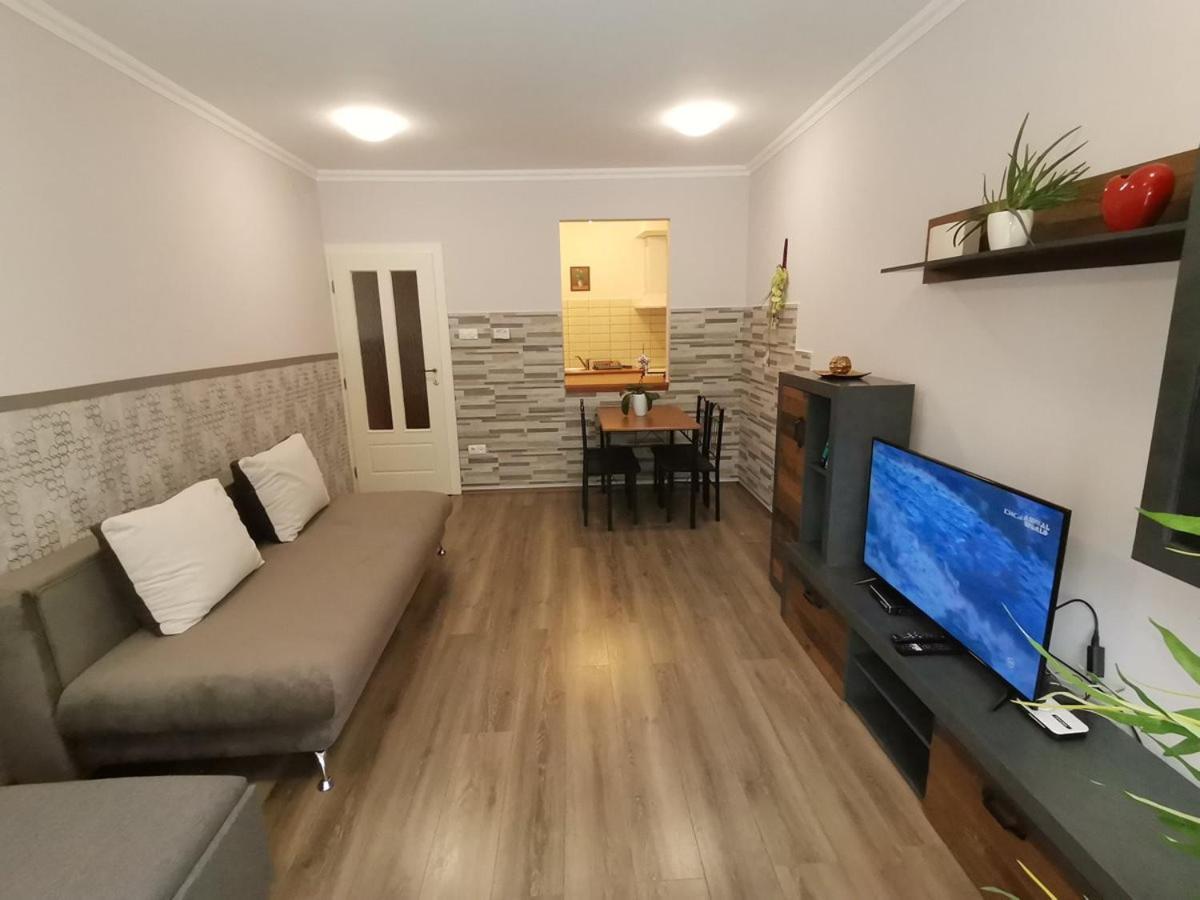 Carpe Diem Apartment Hajdúszoboszló Buitenkant foto