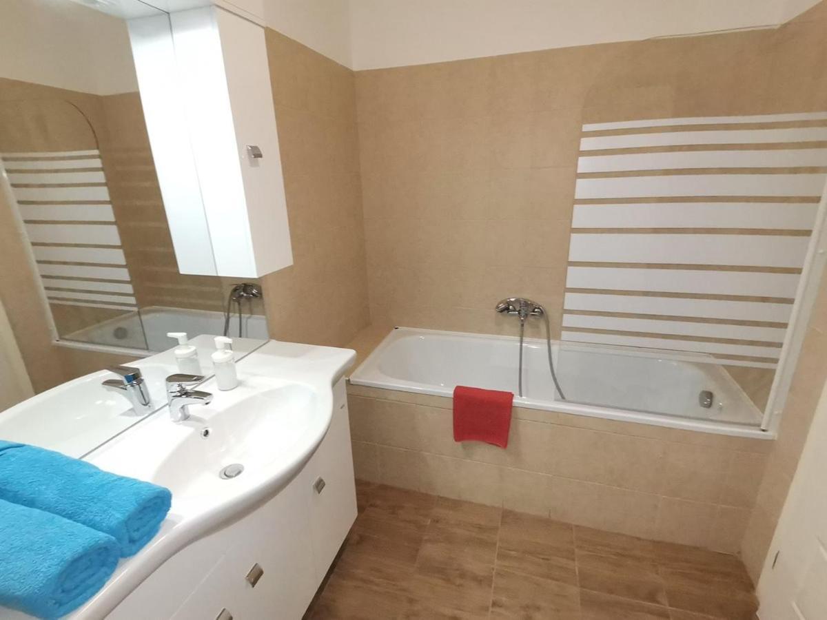 Carpe Diem Apartment Hajdúszoboszló Buitenkant foto