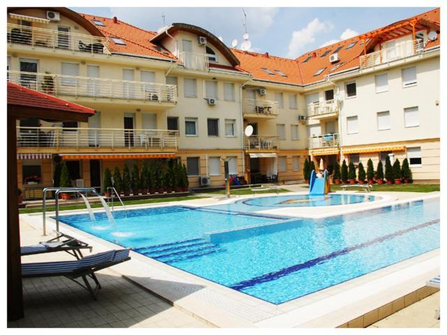 Carpe Diem Apartment Hajdúszoboszló Buitenkant foto