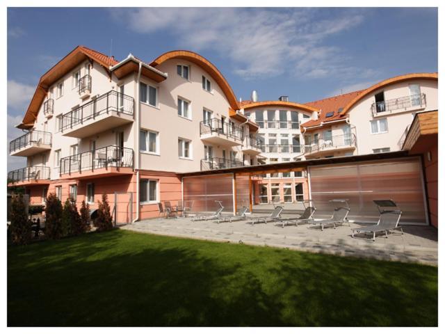 Carpe Diem Apartment Hajdúszoboszló Buitenkant foto