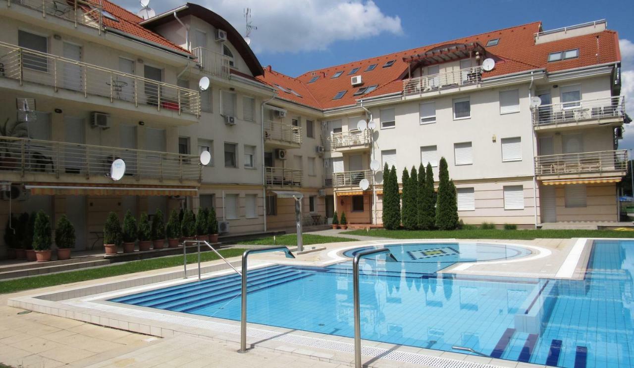 Carpe Diem Apartment Hajdúszoboszló Buitenkant foto
